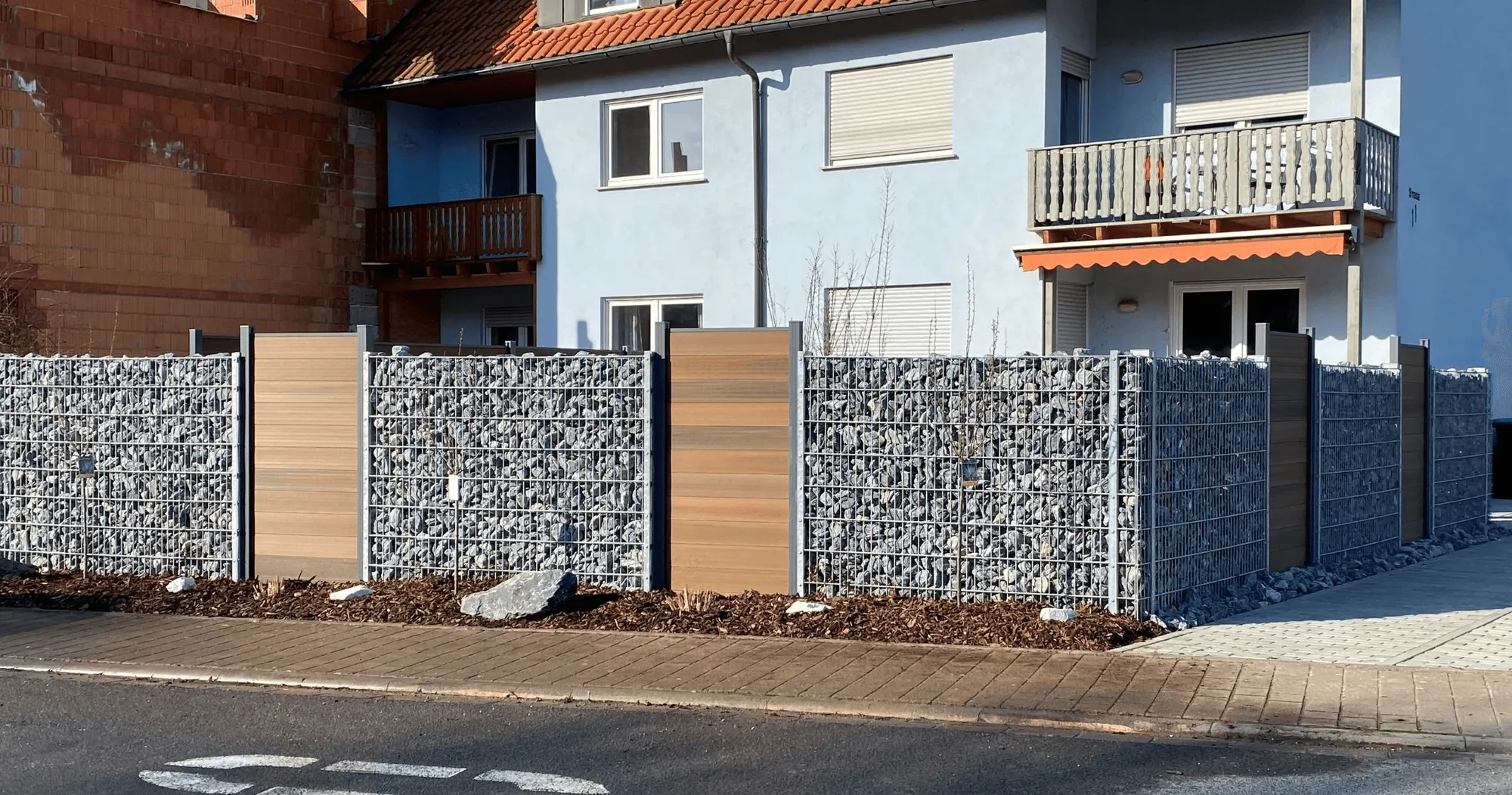 Gabionenzaun – Zaunkönig Haydu